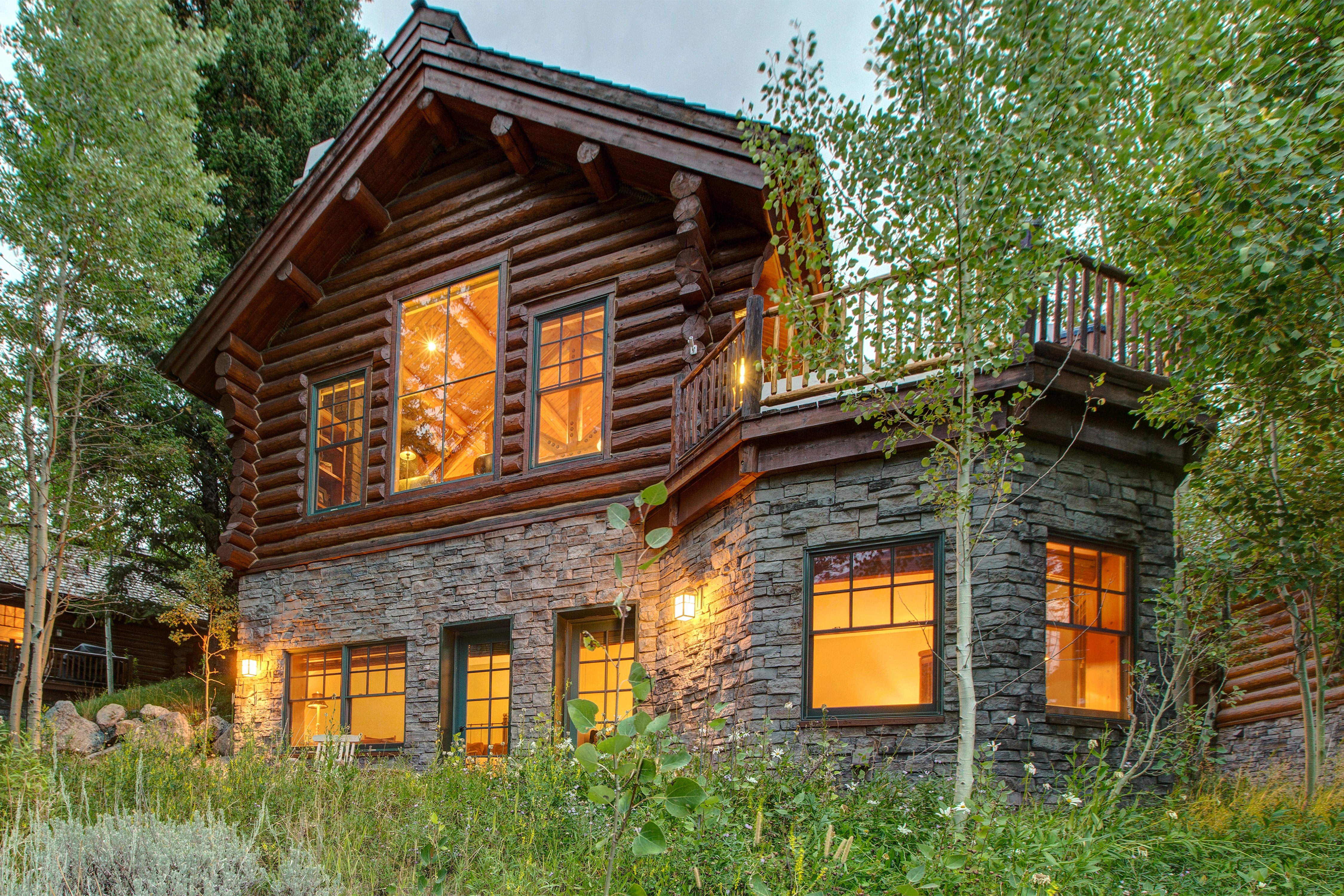 Abode-Luxury-Rentals-Jackson-Hole-Moosehead-Cabin-Exterior ...